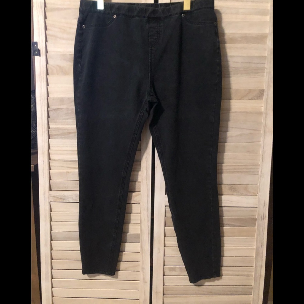Evy’s TreeLadies Black Jeans